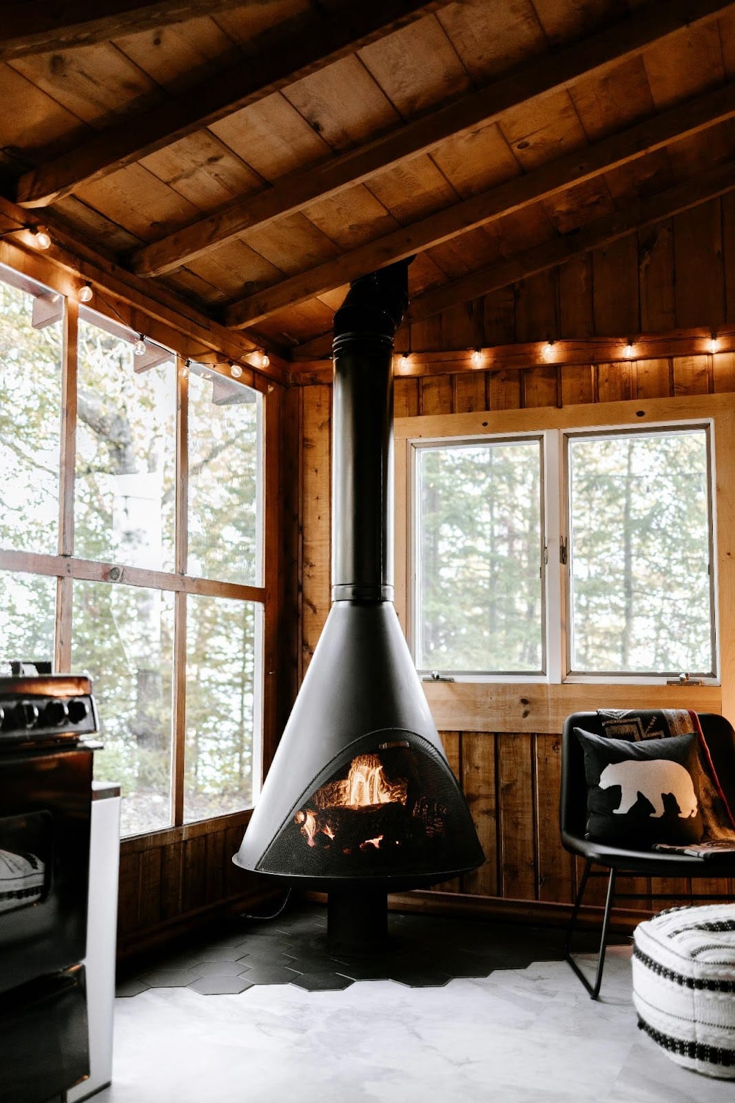 Modern cabin fireplace